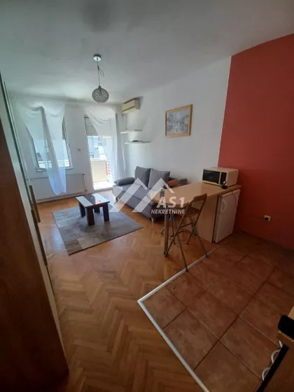 Petra Drapšina | 4zida.rs