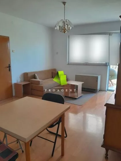 Crveni Pevac | 4zida.rs