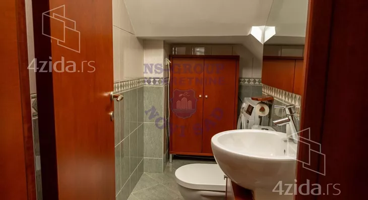 Petosoban stan | 4zida