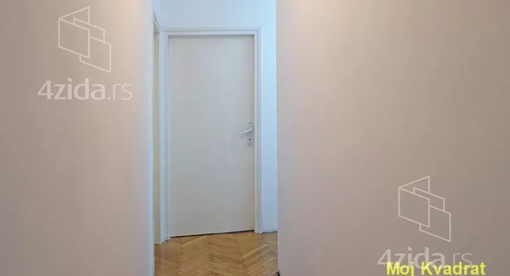 Četvoroiposoban stan | 4zida