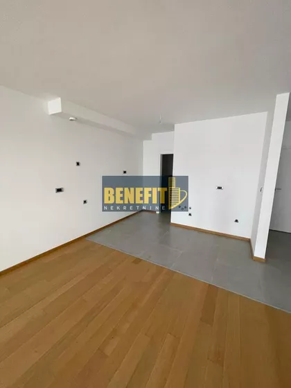 Autokomanda | 4zida.rs