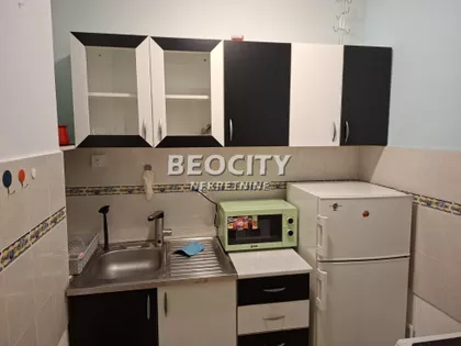 Bore Vukmirovića | 4zida.rs