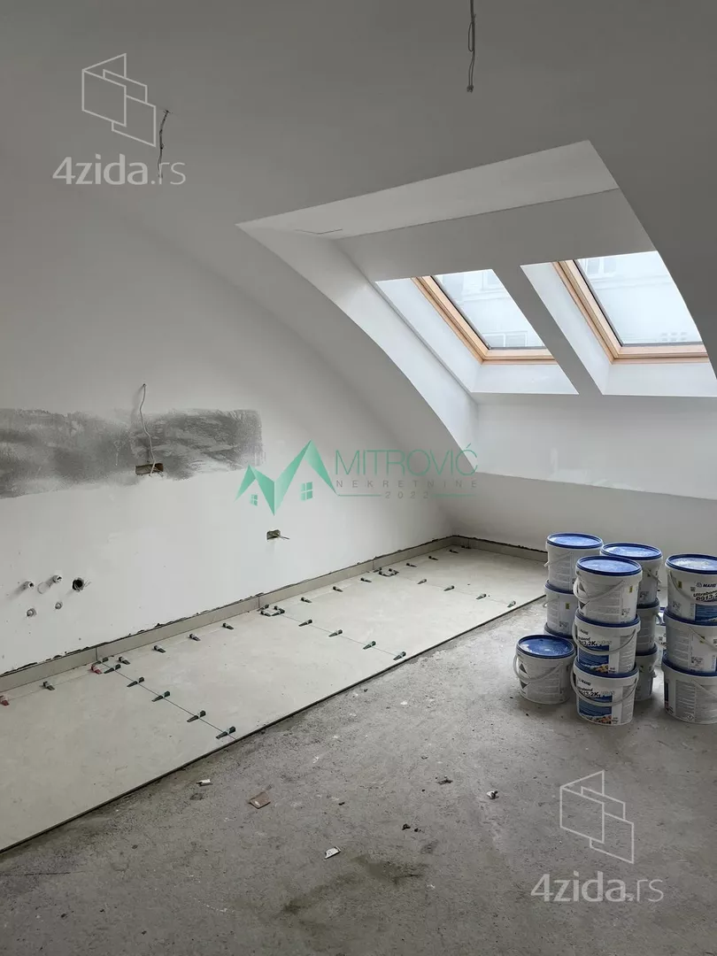 Četvoroiposoban stan | 4zida