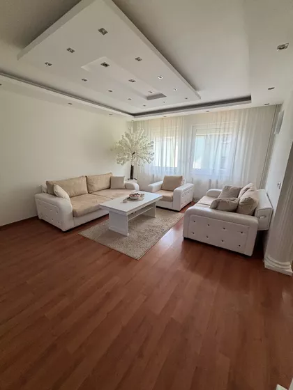Milana Rakića 23 | 4zida.rs