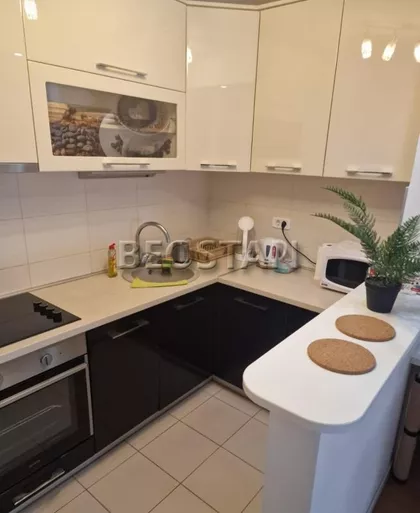 Urosa Martinovica | 4zida.rs