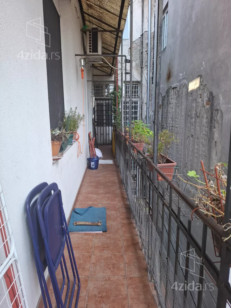 Troiposoban stan | 4zida