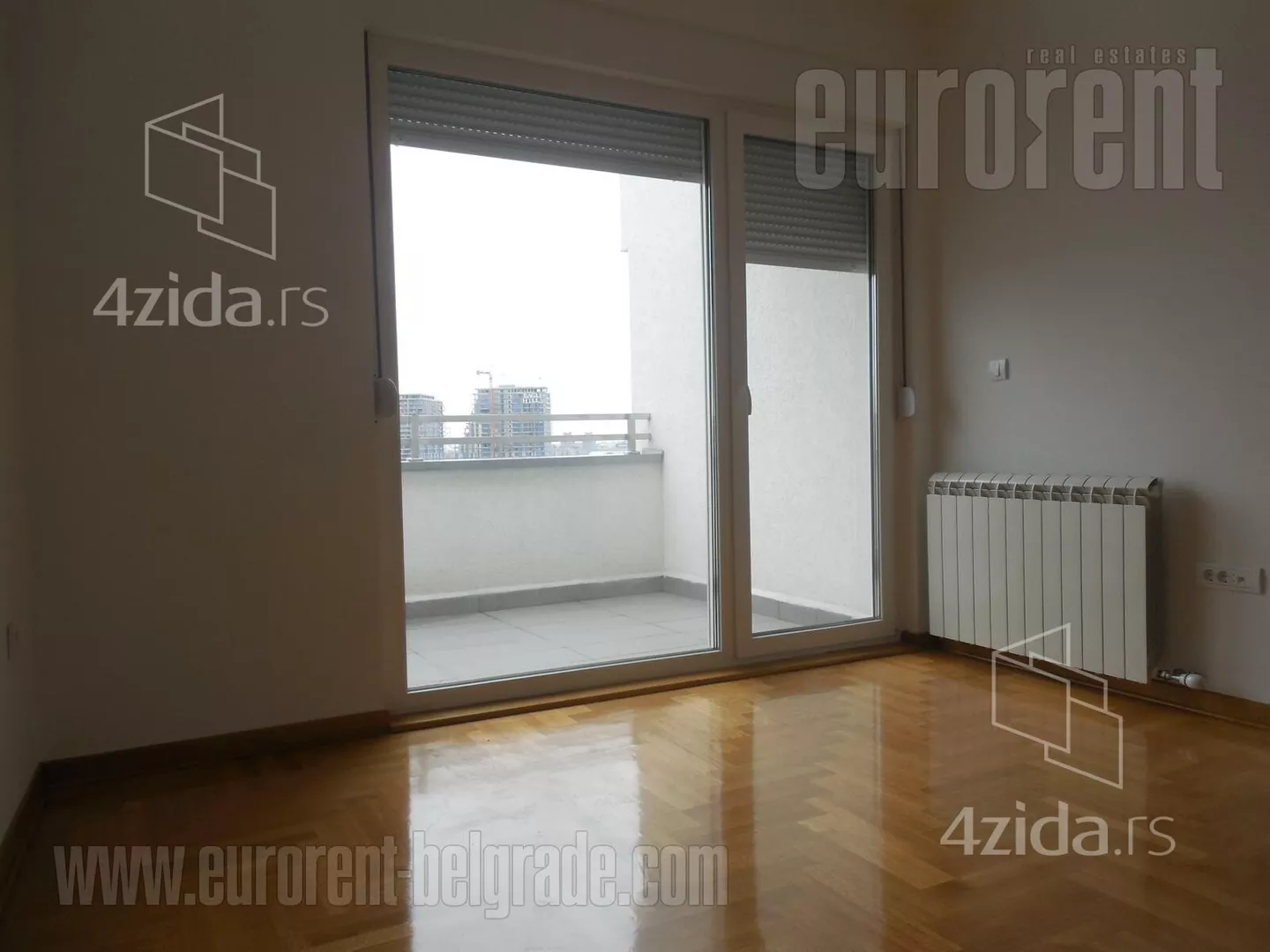 Petosoban stan | 4zida