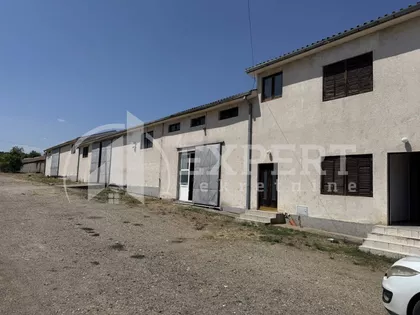 Industrijska | 4zida.rs