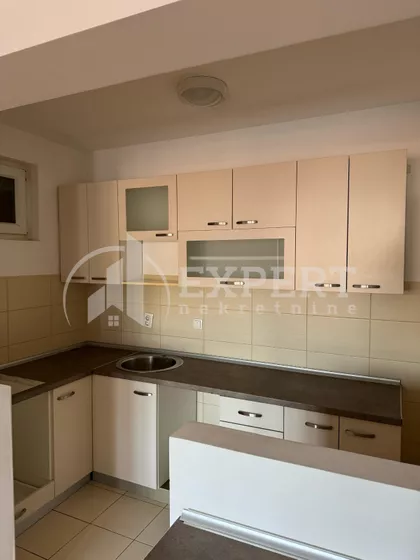 Hajduk Veljkova | 4zida.rs