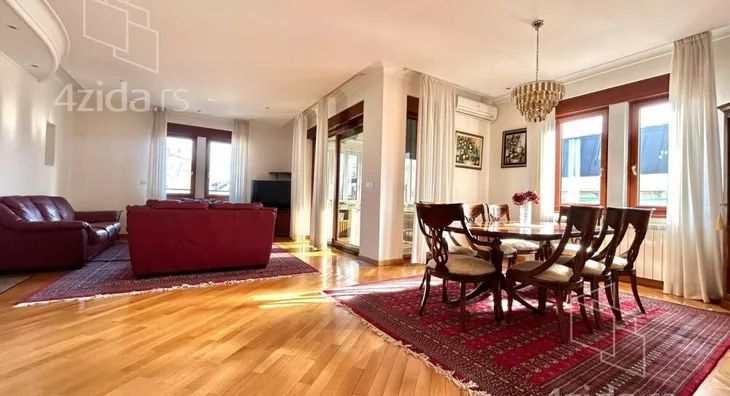 Četvoroiposoban stan | 4zida