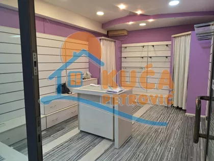 Obrenovićeva | 4zida.rs