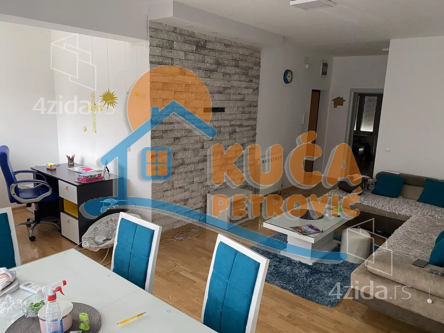 Dvoiposoban stan | 4zida