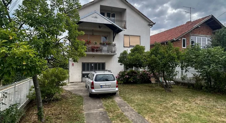 3-etažna kuća | 4zida