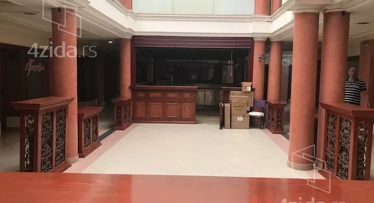 Poslovni prostor | 4zida