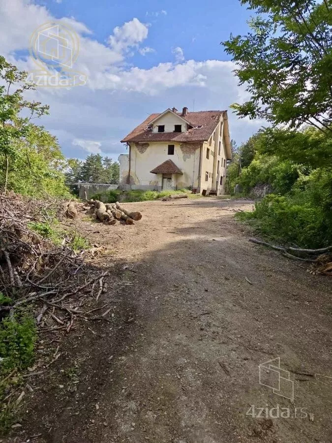 Građevinsko zemljište | 4zida