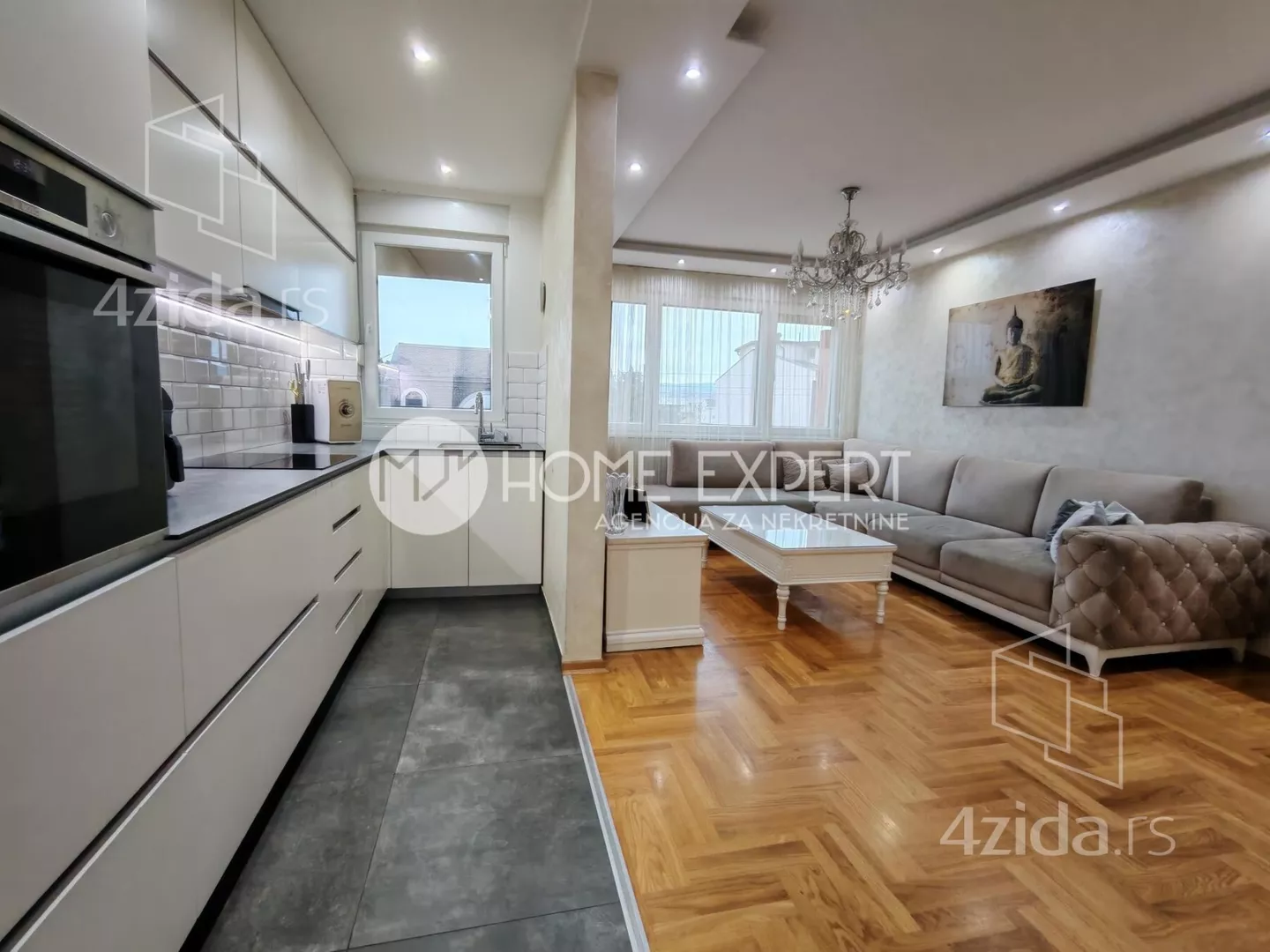 Četvorosoban stan | 4zida