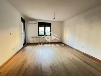 Autokomanda | 4zida.rs