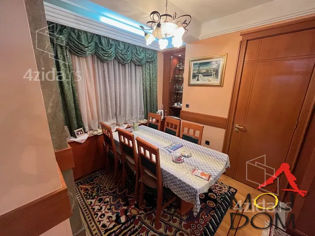 Petosoban stan | 4zida