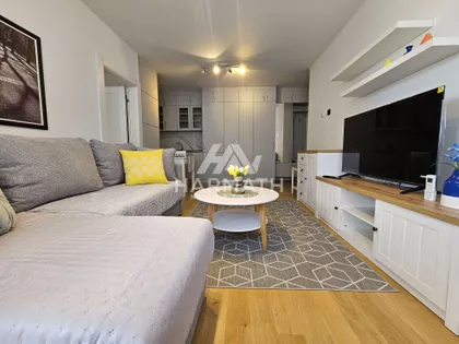 Celovečka 8 | 4zida.rs