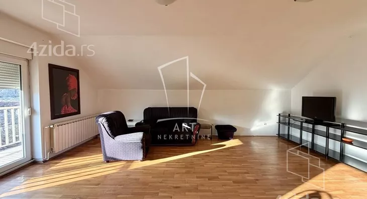 4-etažna kuća | 4zida