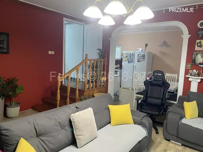 Prve radio stanice | 4zida.rs