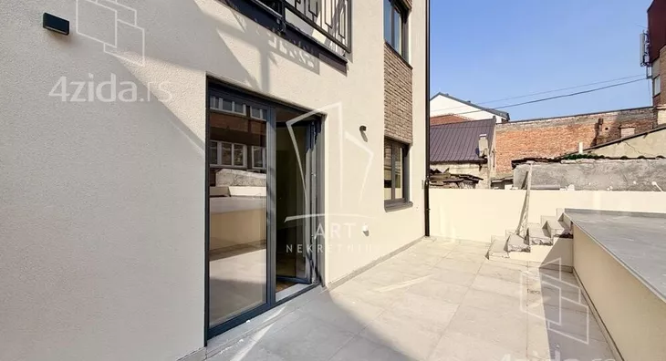 Troiposoban stan | 4zida