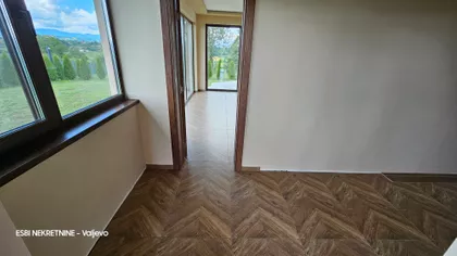 Rađevo Selo | 4zida.rs