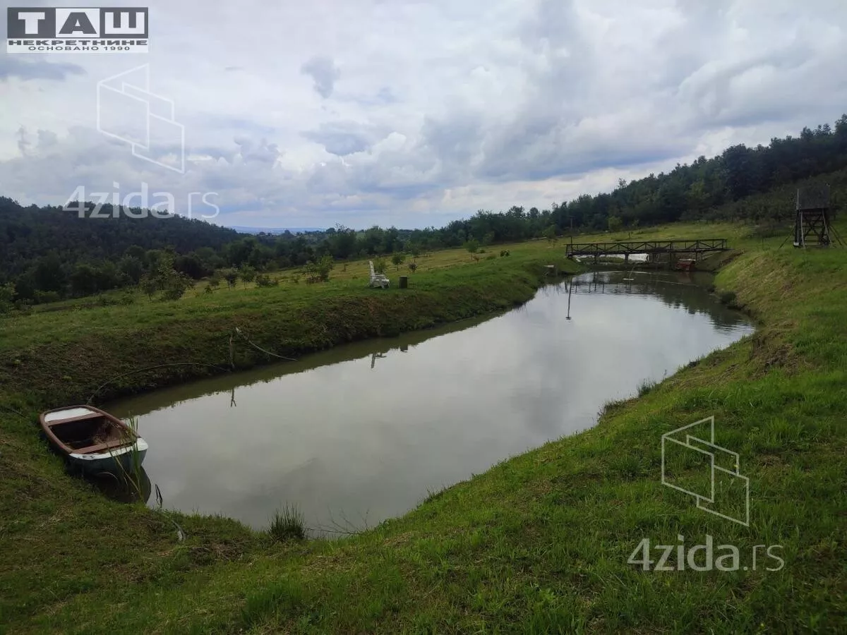 Plac | 4zida