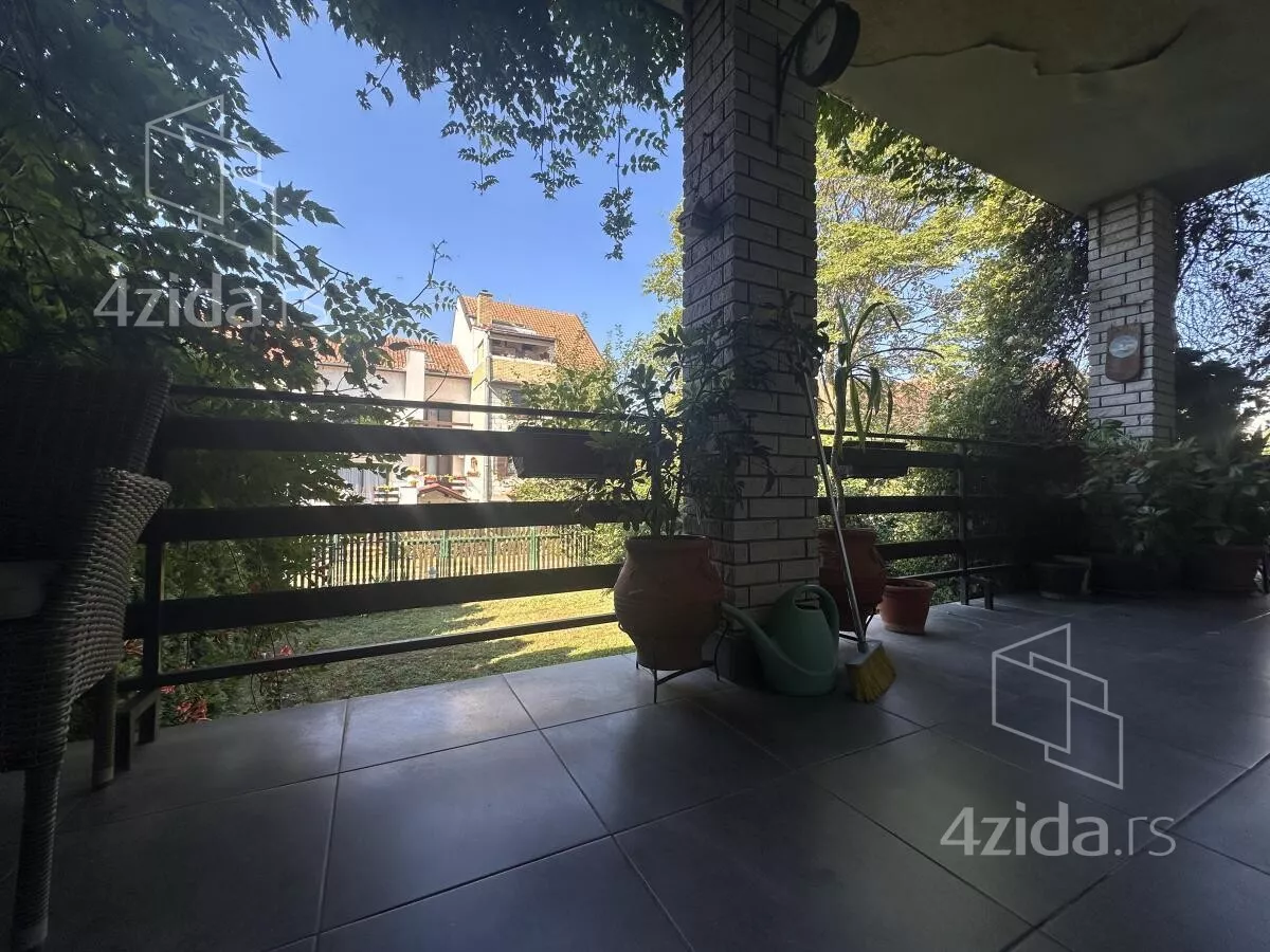 Kuća | 4zida