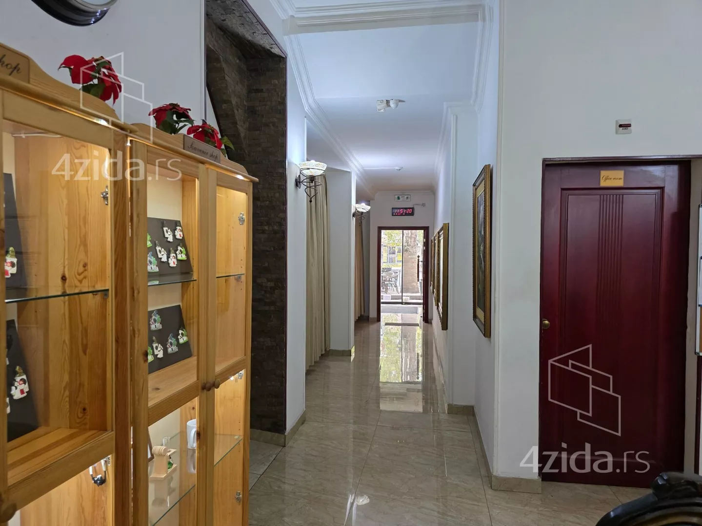 Turistički objekat | 4zida