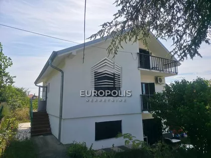 Vrčin | 4zida.rs