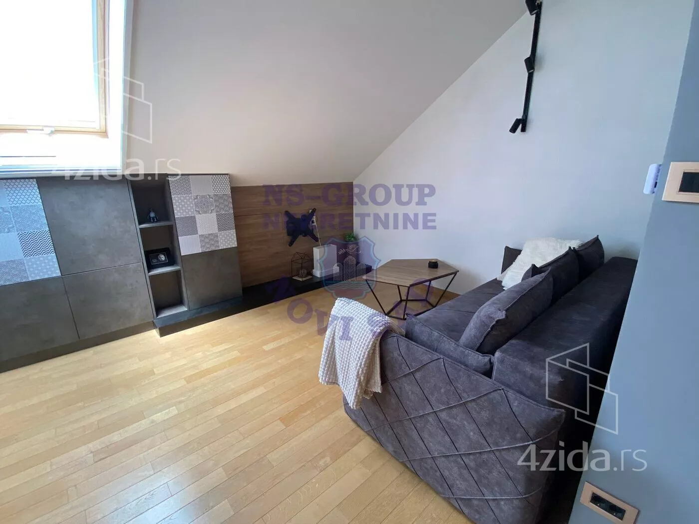 Četvorosoban stan | 4zida