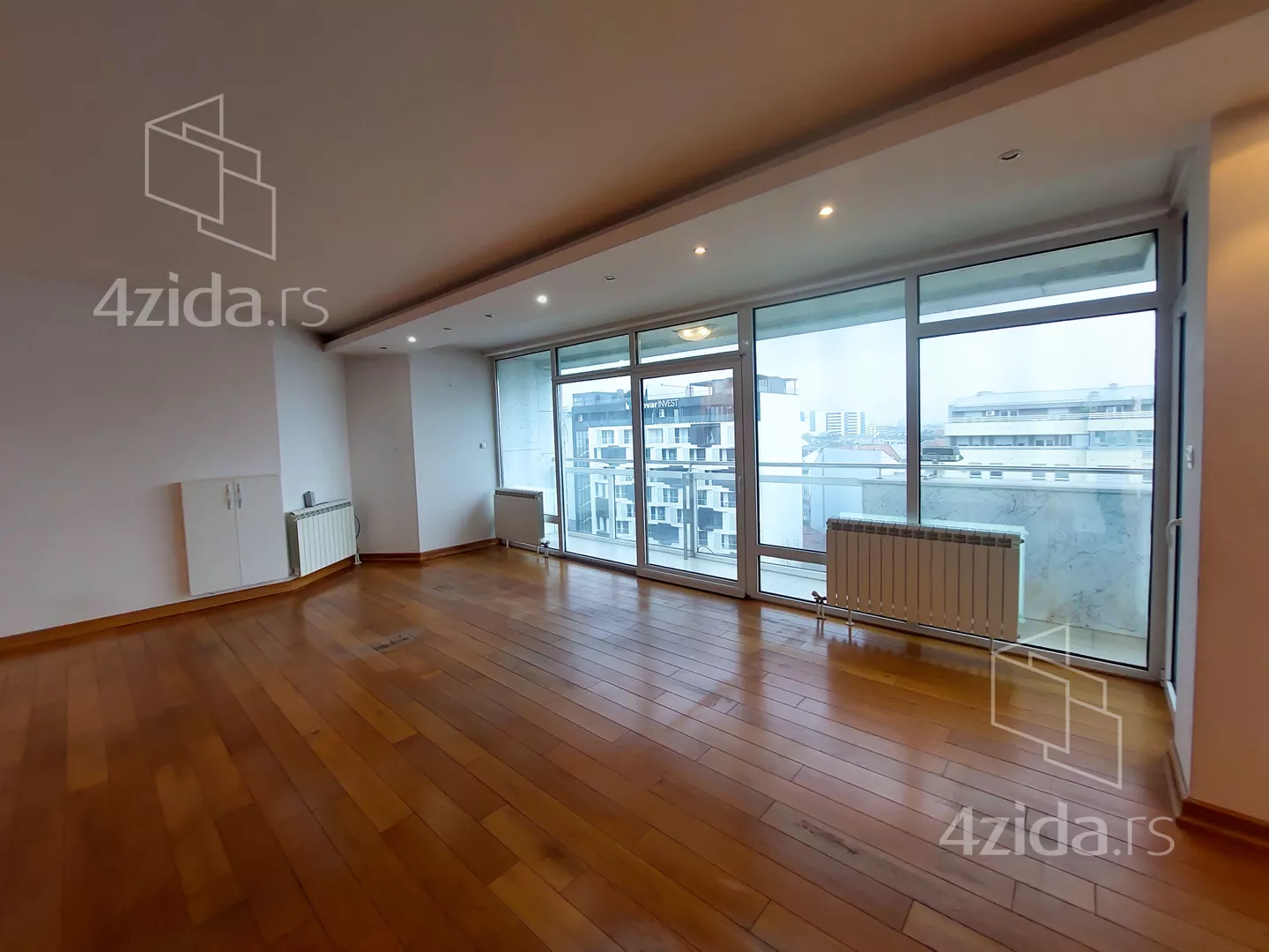 Petosoban stan | 4zida