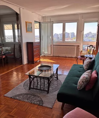 Jurija Gagarina bb | 4zida.rs