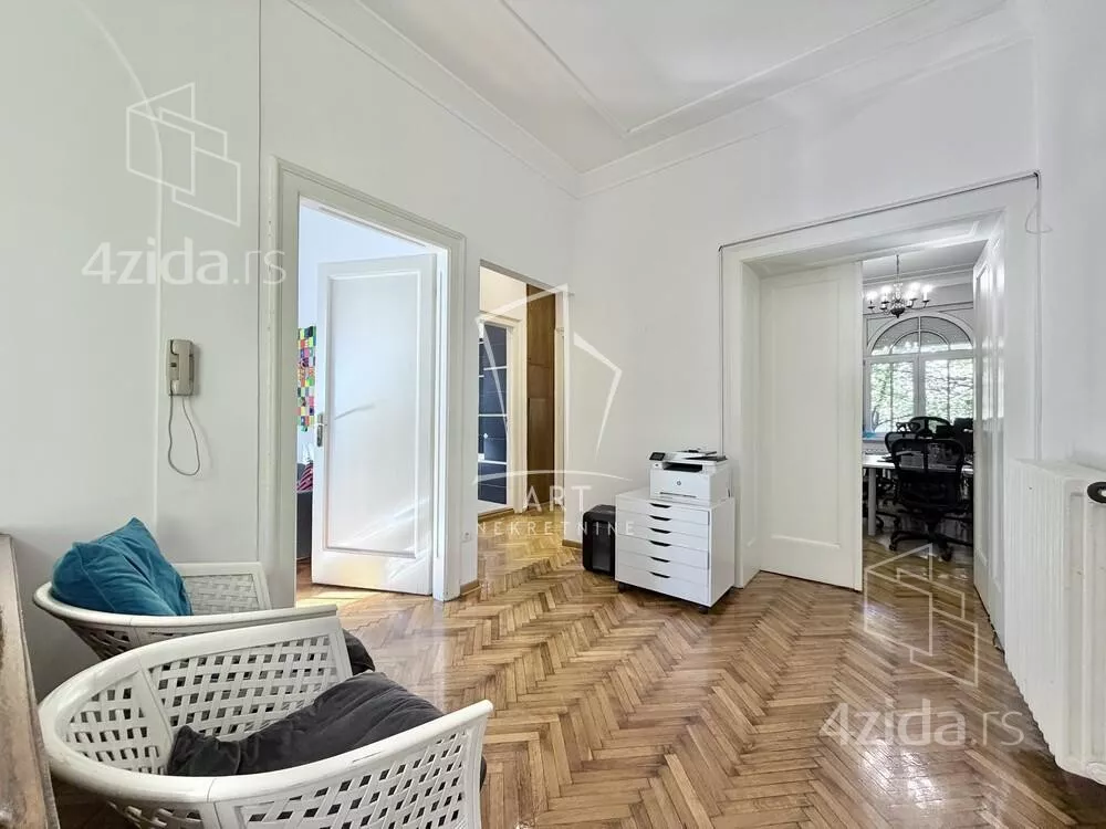 Šestosoban stan | 4zida