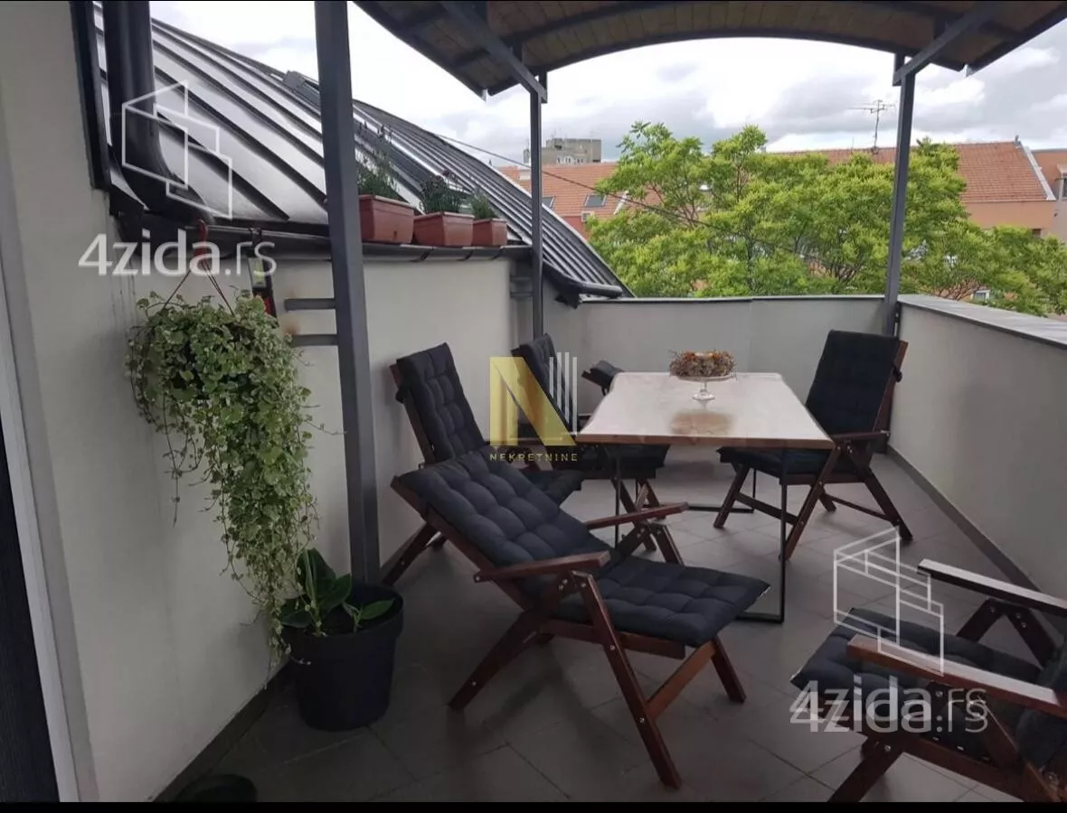 Petosoban stan | 4zida