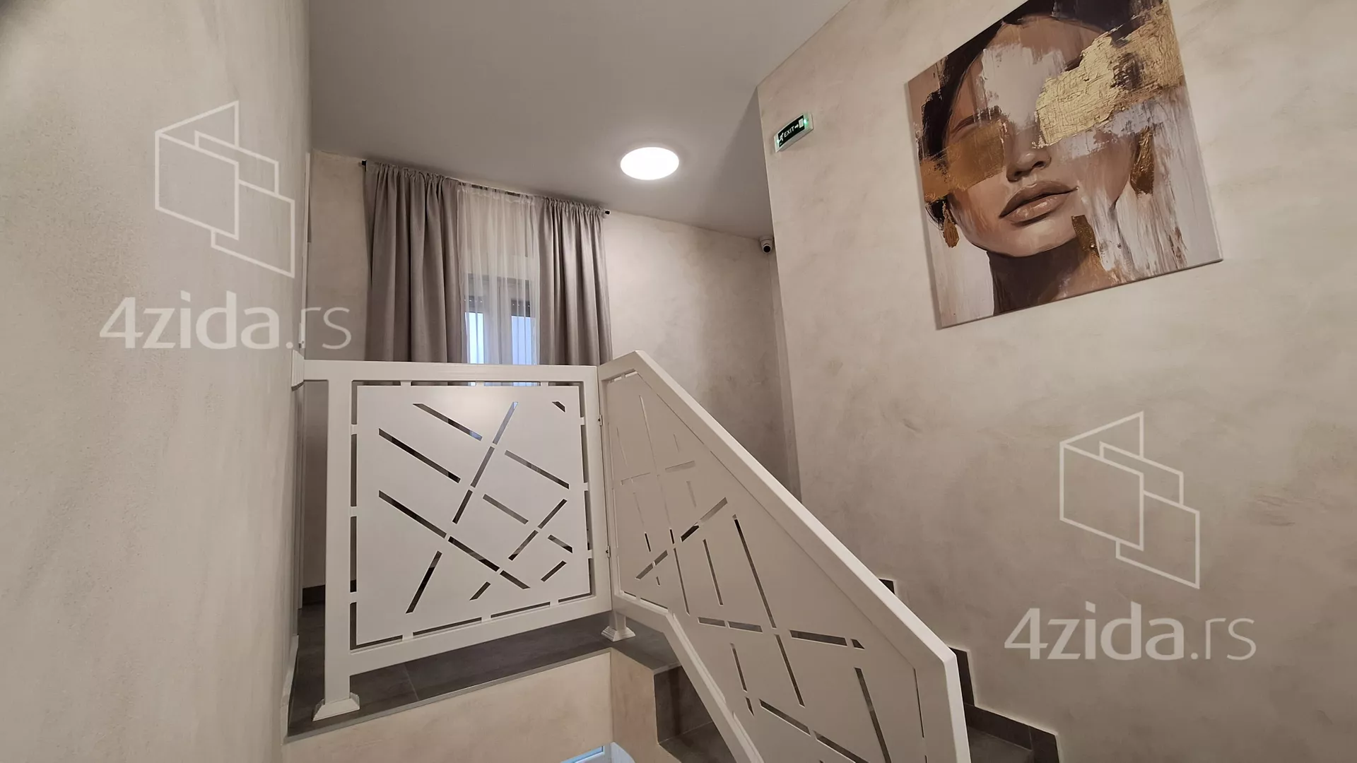 Poslovna zgrada | 4zida