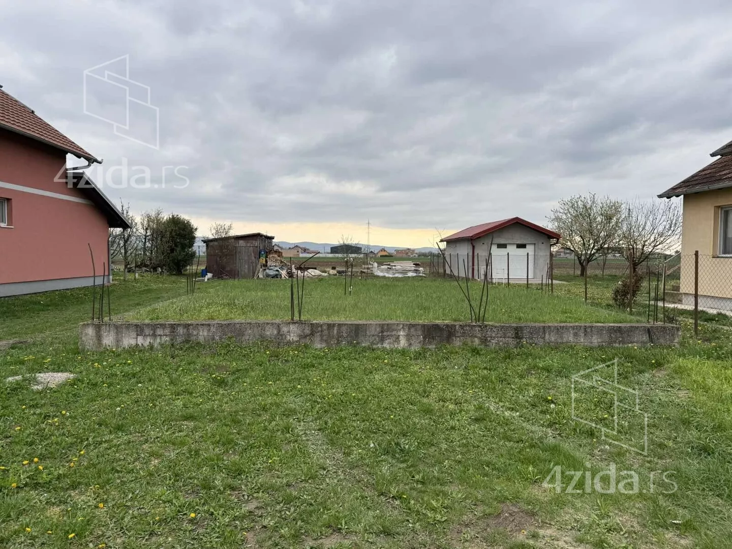 Građevinsko zemljište | 4zida