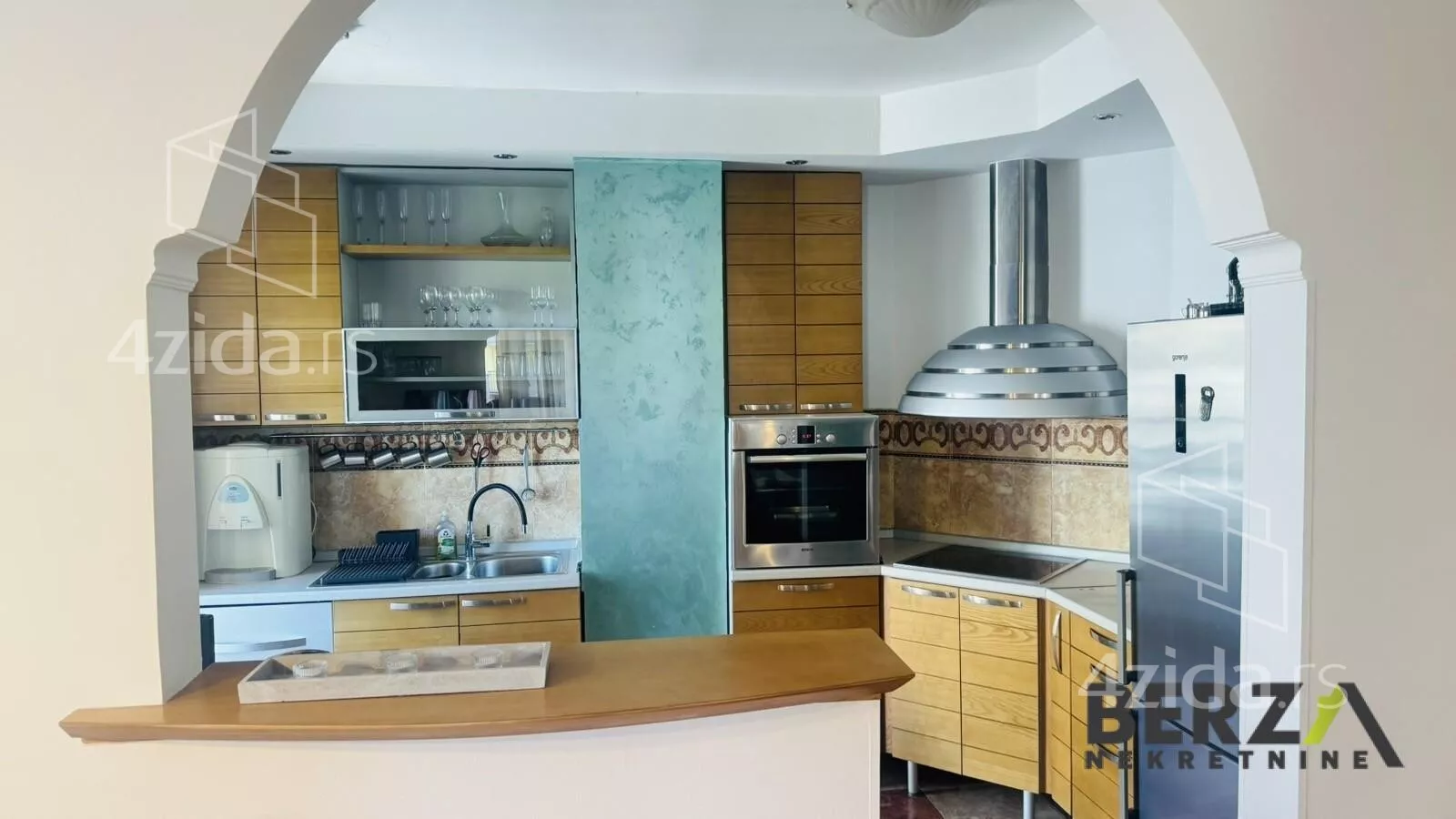 Četvoroiposoban stan | 4zida