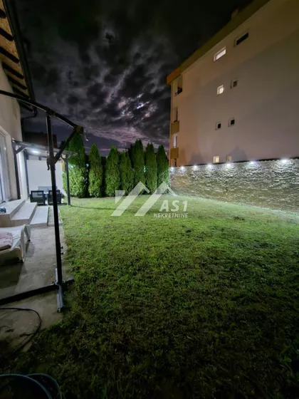 Jovana Popovića | 4zida.rs