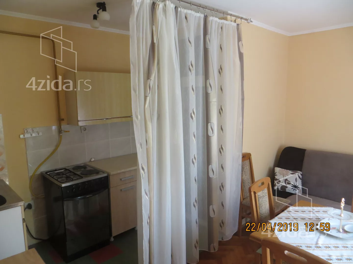 Jednoiposoban stan | 4zida