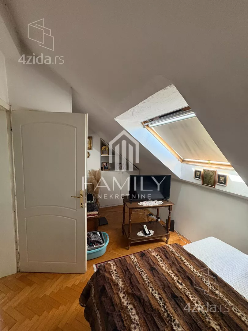 Troiposoban stan | 4zida