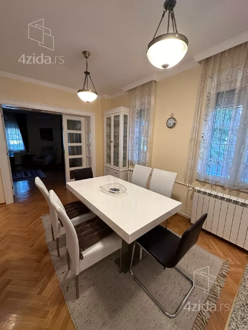 5-etažna kuća | 4zida