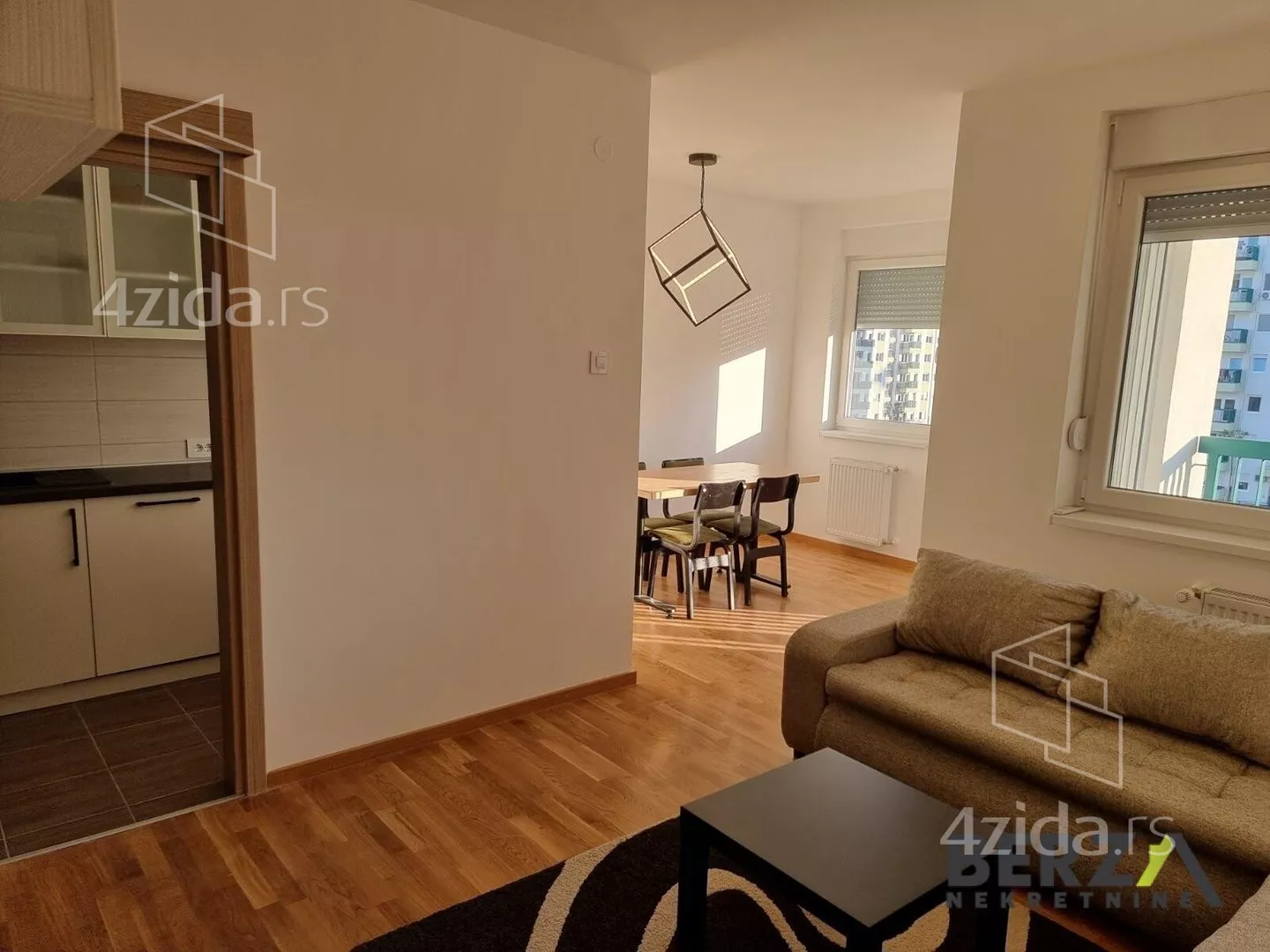 Dvoiposoban stan | 4zida