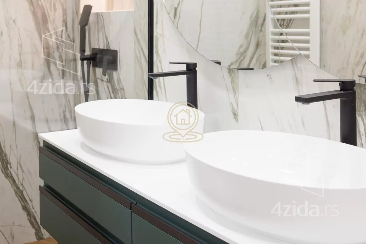 Četvoroiposoban stan | 4zida