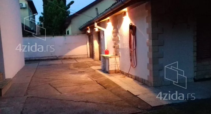 Kuća | 4zida