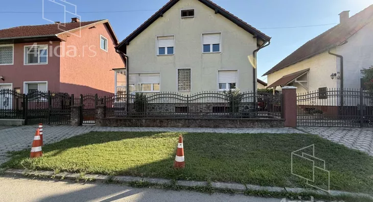 4-etažna kuća | 4zida
