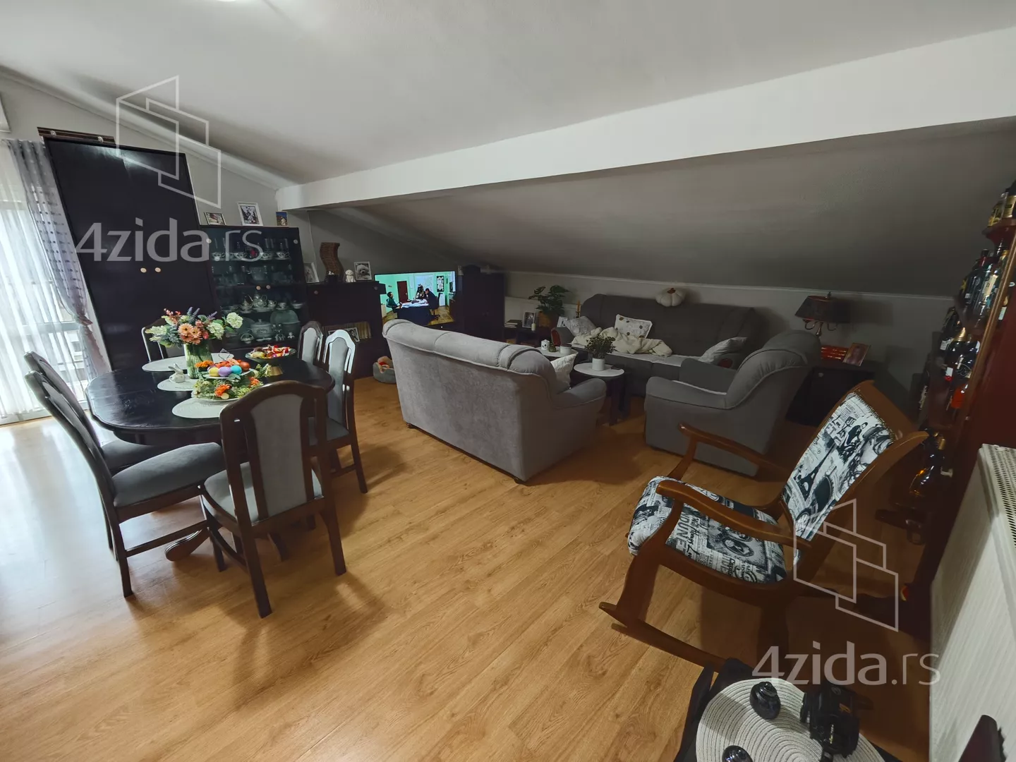 Dvoiposoban stan | 4zida