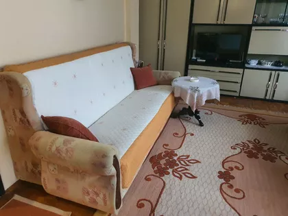 Josifa Šnersona 4 | 4zida.rs