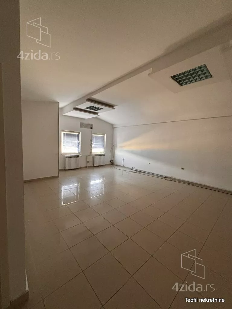 Poslovni prostor | 4zida